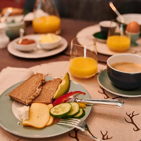 Serviced Luxury Evi, Ski-in Ski-out Chalet