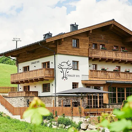 Horská chata Serviced Luxury Evi, Ski-in Ski-out *