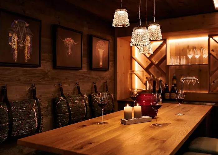 Serviced Luxury Evi, Ski-in Ski-out 木屋 卡普伦