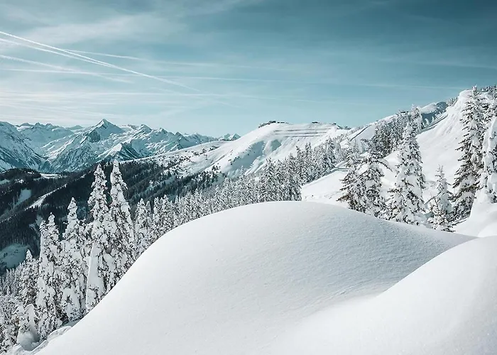 Serviced Luxury Evi, Ski-in Ski-out 木屋 卡普伦